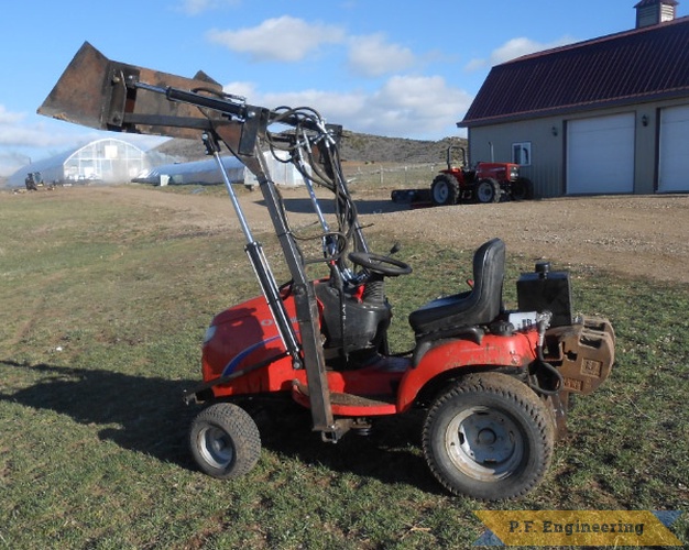 Anthony M., Craig, CO. Simplicity 16HP loader | simplicity garden tractor loader left side