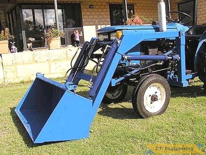 great work on the front end loader for your Iseki TS1610 John! | Iseki TS1610 compact tractor loader_1