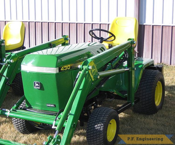 Gerry B. in Omaha, NE built this loader for his John Deere 430 Garden Tractor | John Deere 430 Garden Tractor Loader_1