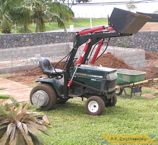 David F. in Kehei, Maui, HI built this loader for his Sears Craftsman GT-5000 garden tractor | Sears Craftsman GT-5000 garden tractor loader_1