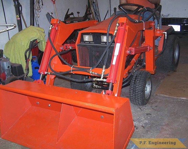 Joe G. from Freedom, NH built this loader for his Simplicity Sunstar garden tractor. | Simplicity Sunstar Garden Tractor loader_1