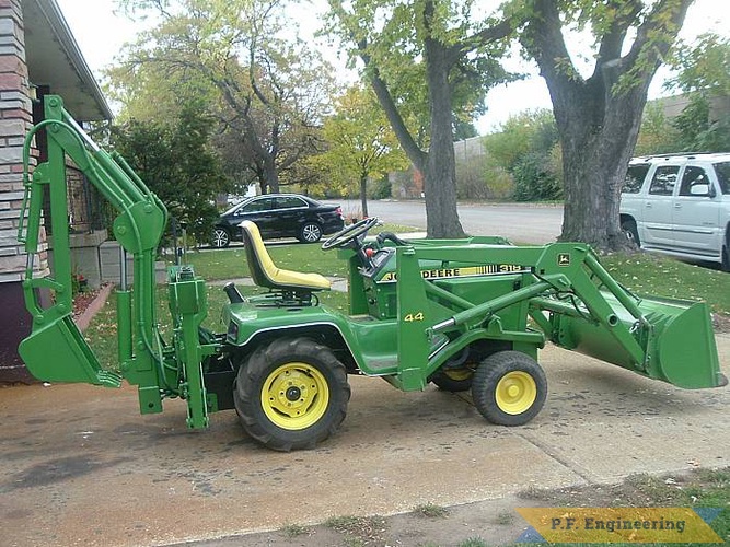 Robert M. in Stratford, Ontario, Canada built this Micro Hoe for his John Deere 318 garden tractor | John Deere 318 garden tractor Micro Hoe_1
