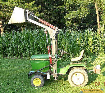 John Deere 316 Garden Tractor Loader_2