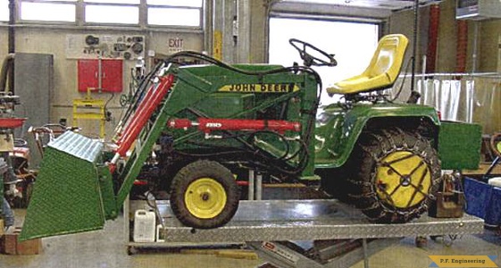 John Deere 318 garden tractor loader_1