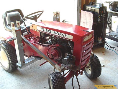 Wheel Horse 16 HP garden tractor Loader_3