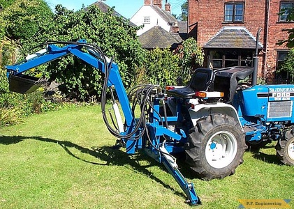 Ford 1220 compact tractor Micro Hoe_5
